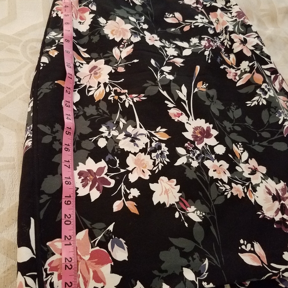 Floral A-line skirt from White House Black Market - Picture 9 of 11